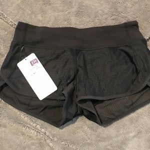 Lululemon Speed Short - Mesh Black Size 6